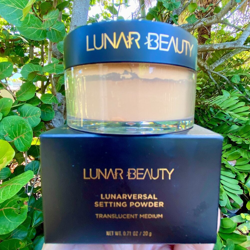 LUNAR BEAUTY Lunarversal Setting Powder Translucent Medium New in Box .71 oz